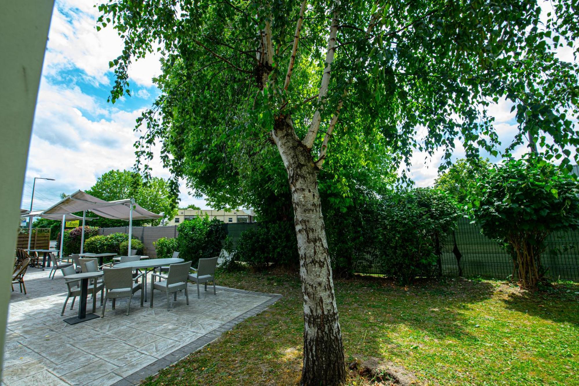 Logis Hotel - Le Relais Du Parisis Villeparisis Exteriör bild