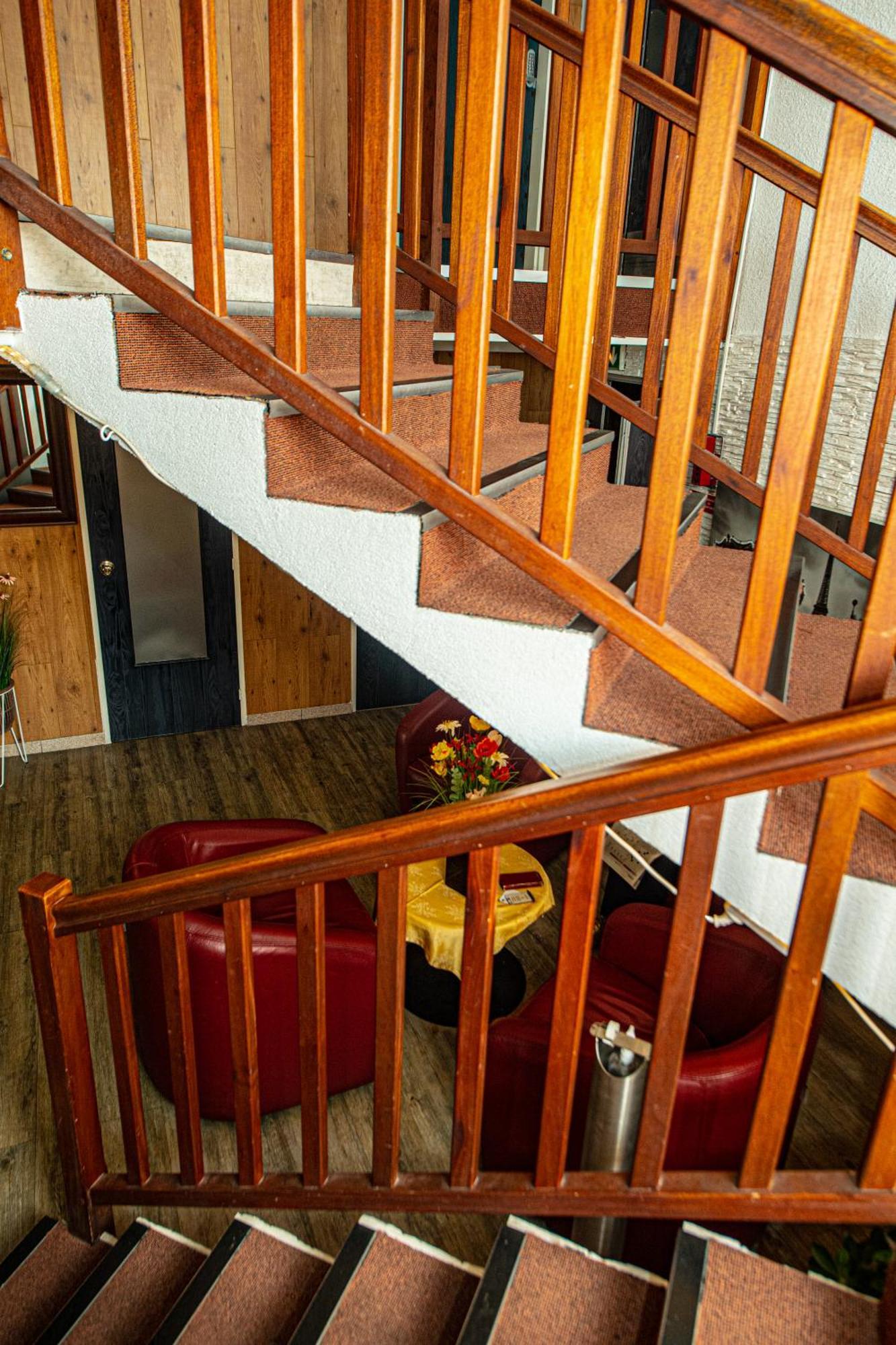 Logis Hotel - Le Relais Du Parisis Villeparisis Exteriör bild
