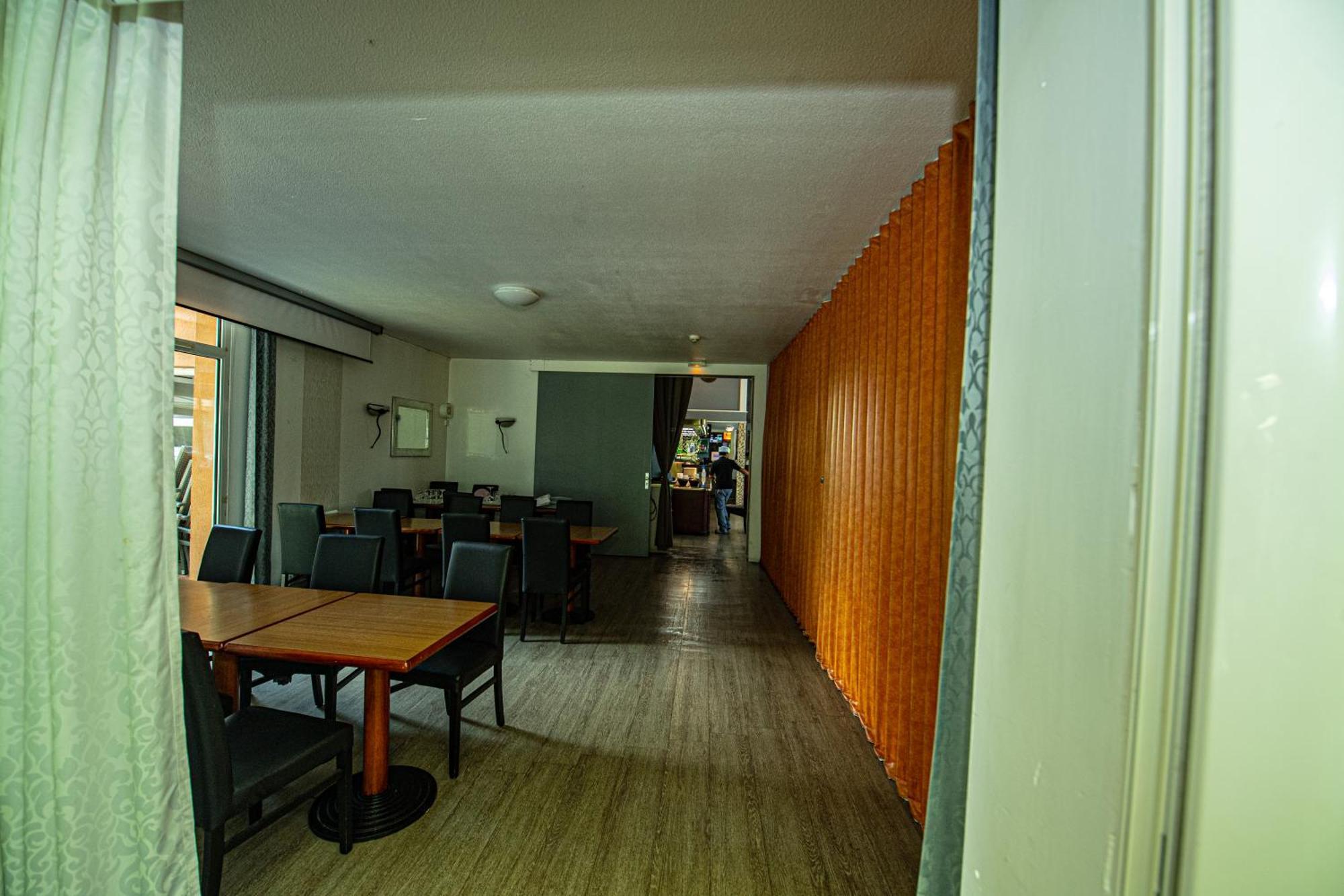 Logis Hotel - Le Relais Du Parisis Villeparisis Exteriör bild